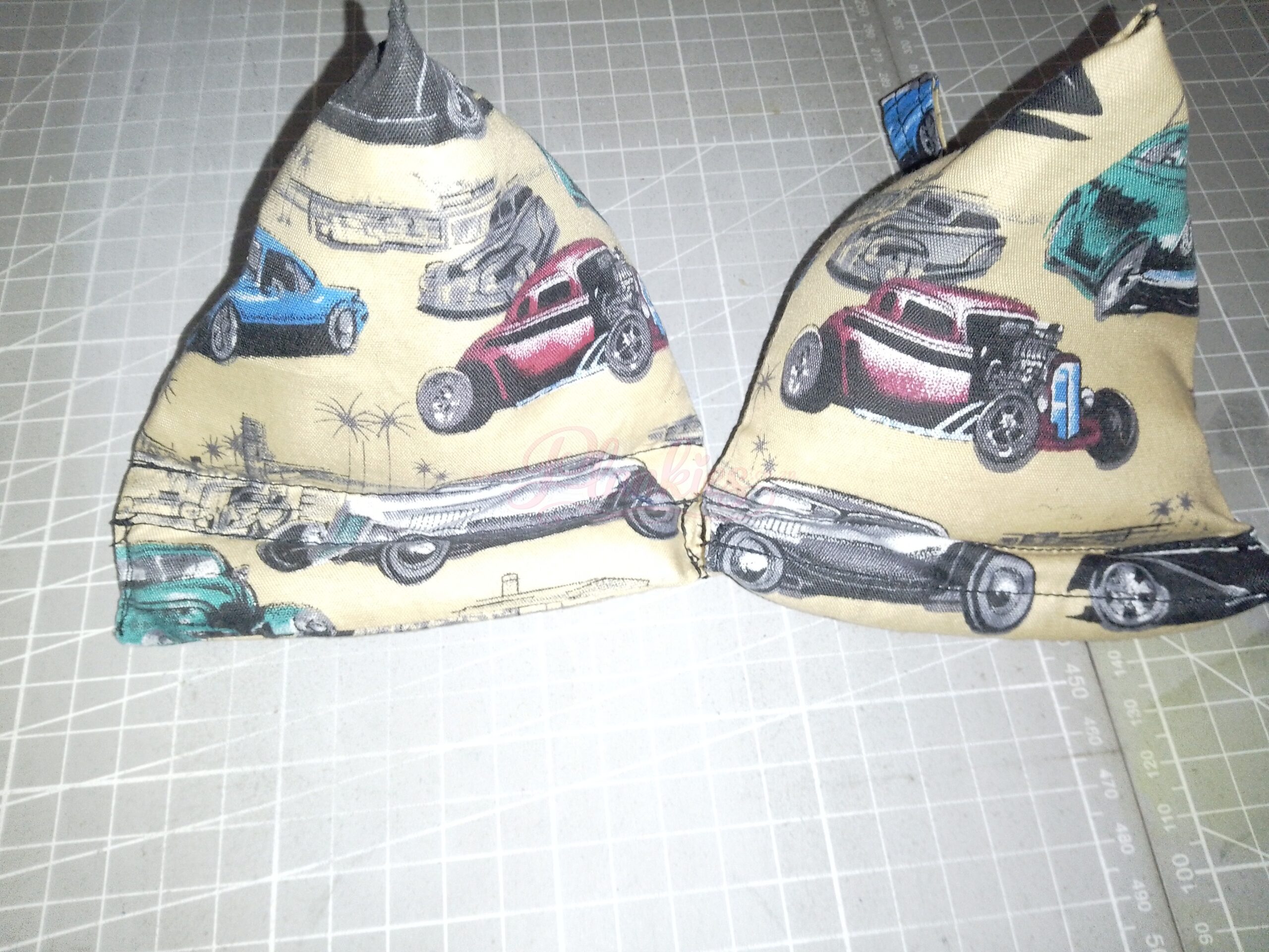 Cellphone Cushion - Vintage Cars - Image 2