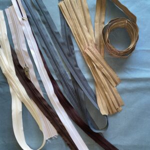 Multi-colour zip bundle with assorted zip tape piece